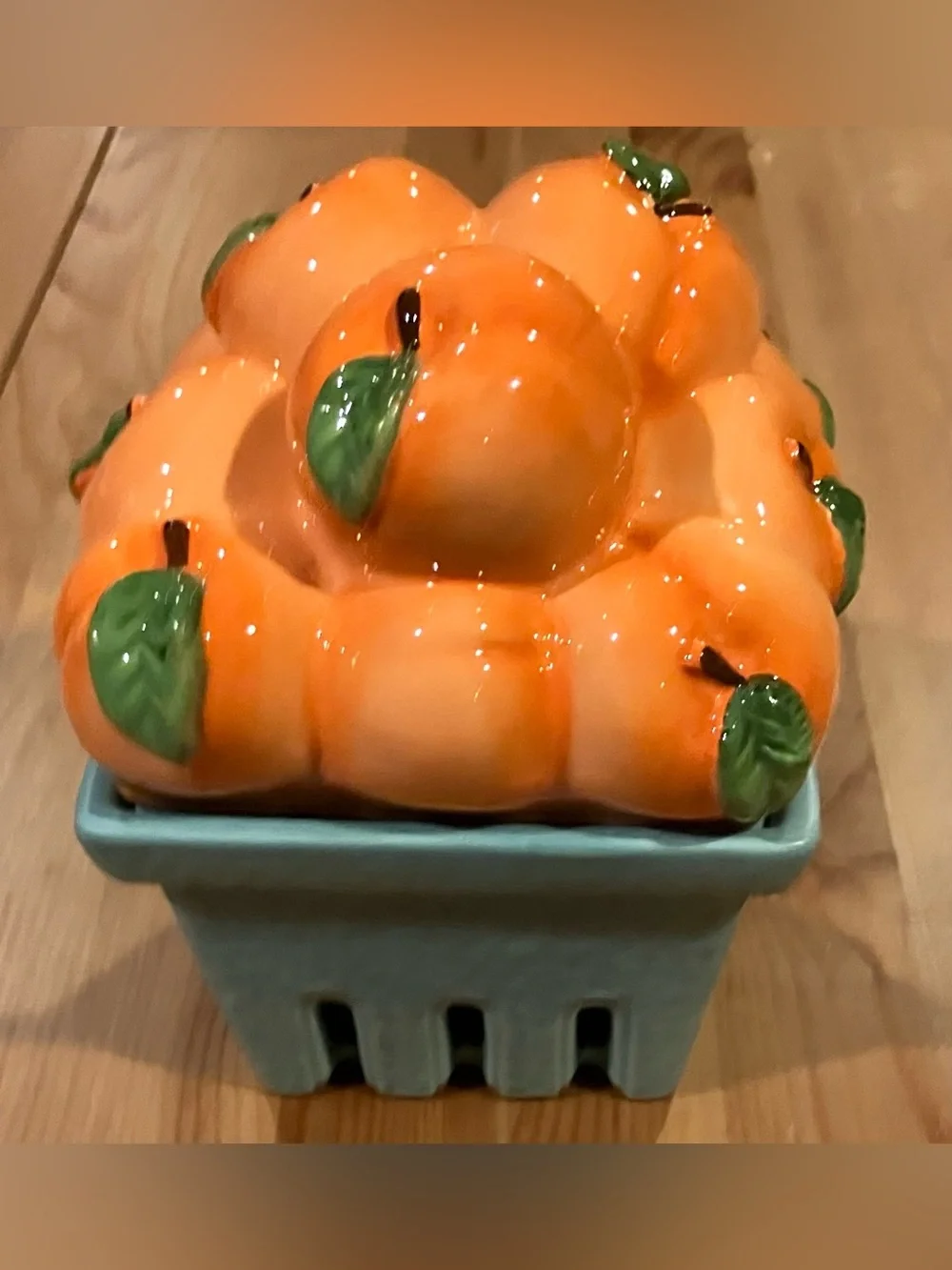 Never Used Homeworx by Harry Slatkin Ceramic Peach Basket Decorative Candle - Picture 2 of 12